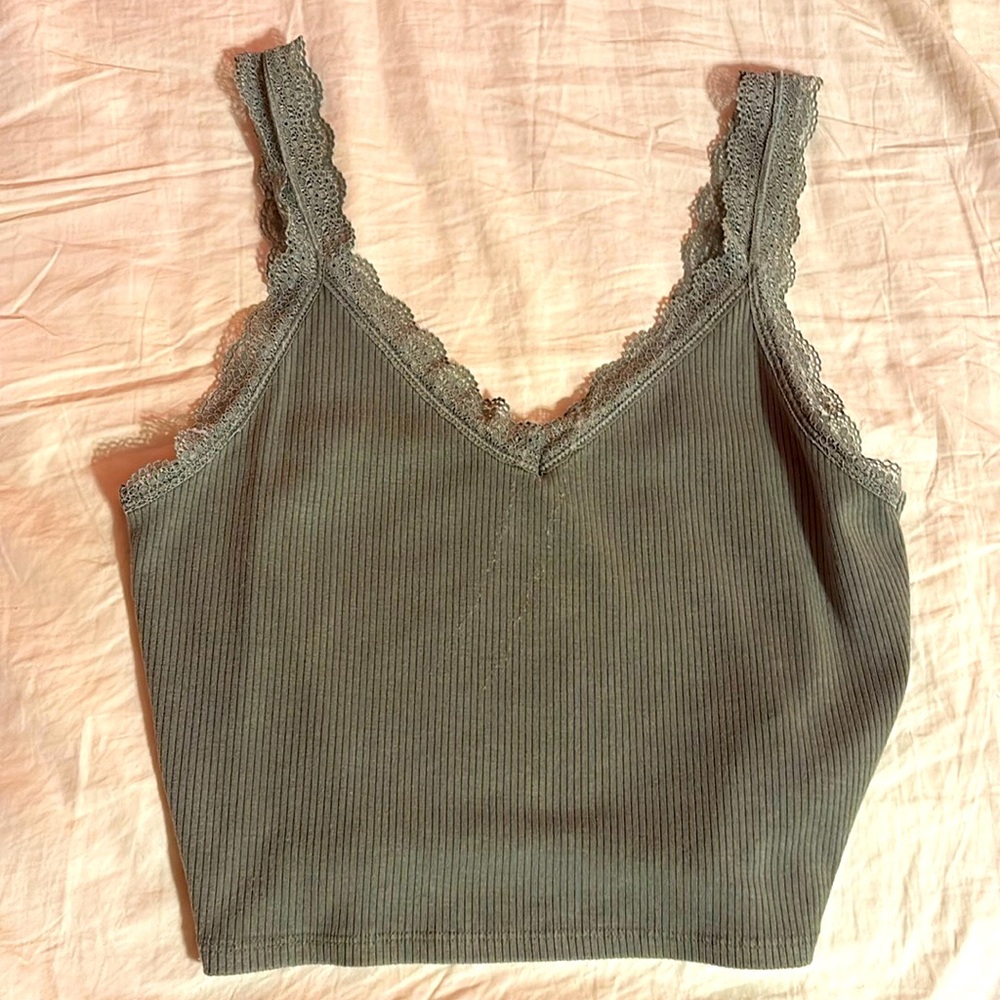 Gently worn American Eagle crop tank Size M